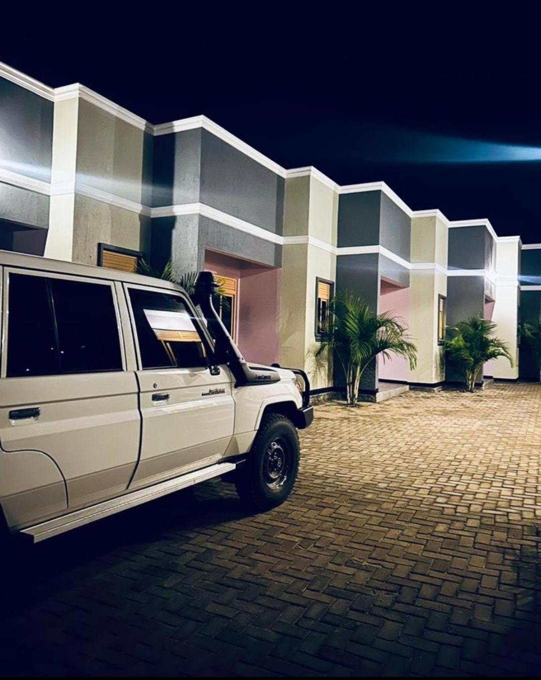 Onyx Motel And Suites Mbarara Kültér fotó